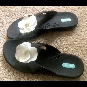 OKAB | Women’s 8.5 | Black Flip Flop | White Flower | Sandal | Cushion Flip Flop